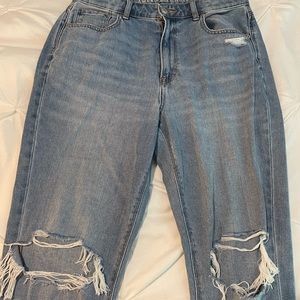 American Eagle Mom Jean